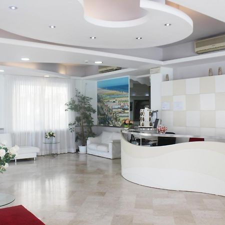 Hotel Marittima Ріміні Екстер'єр фото