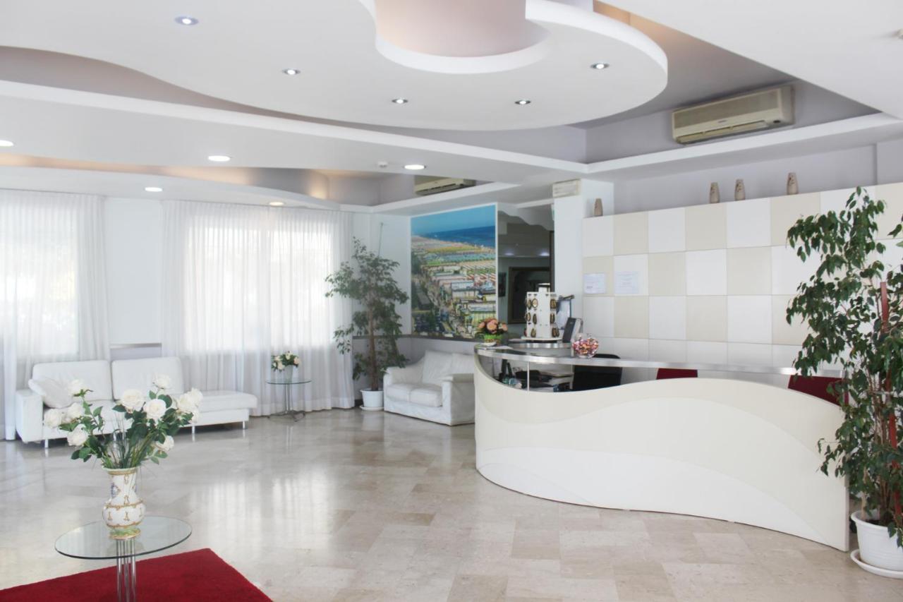 Hotel Marittima Ріміні Екстер'єр фото