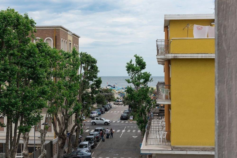 Hotel Marittima Ріміні Екстер'єр фото