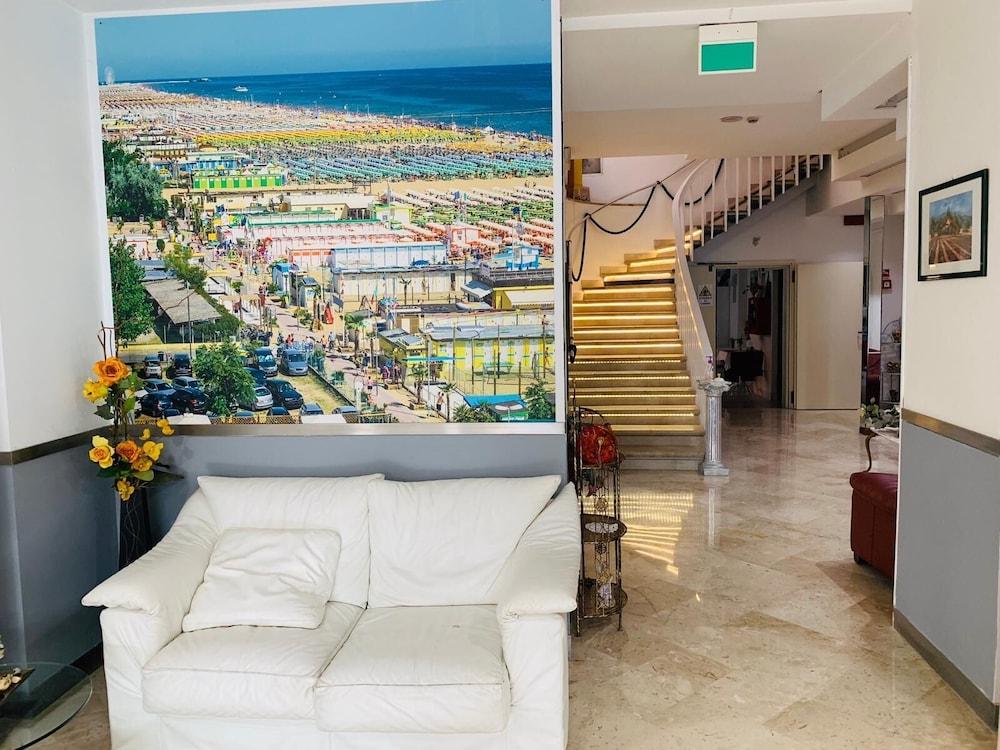 Hotel Marittima Ріміні Екстер'єр фото