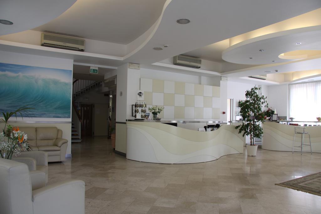 Hotel Marittima Ріміні Номер фото
