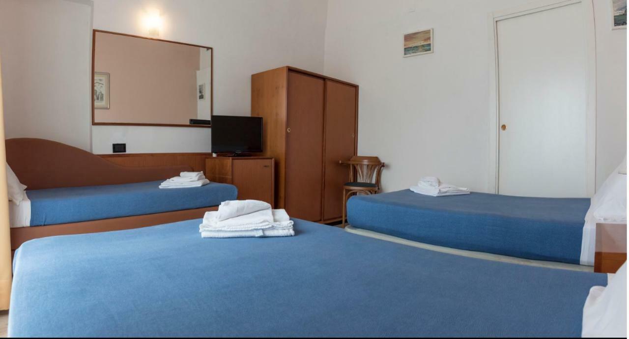 Hotel Marittima Ріміні Екстер'єр фото